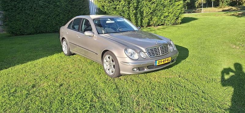 Occasion Mercedes E240 Elegance 177 PK (130 kW) 2005 Zilver Sedan