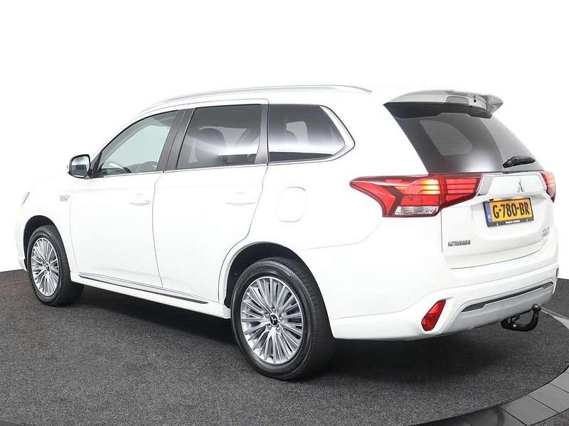 Occasion Mitsubishi Outlander P-HEV 135 PK (99 kW) 2019 Polar white SUV