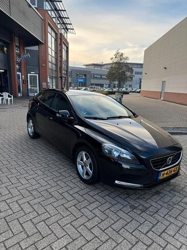 Gebruikt 2013 Volvo V40 | € 8.900 (Super prijs) - Afbeelding 1/4