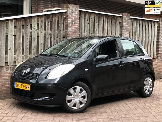 Zwart Gebruikt 2007 Toyota Yaris Sol Hatchback | € 2.999 (Eerlijke prijs) - Afbeelding 1/4