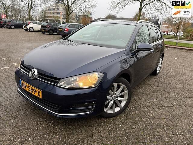Blauw Occasion 2016 VW Golf VII Highline Stationwagen | € 9.250 (Goede deal) - Afbeelding 1/4