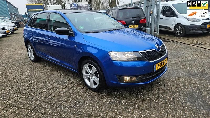 Blauw (metallic) Occasion 2016 Skoda Rapid Style Hatchback | € 5.750 (Eerlijke prijs) - Afbeelding 1/4