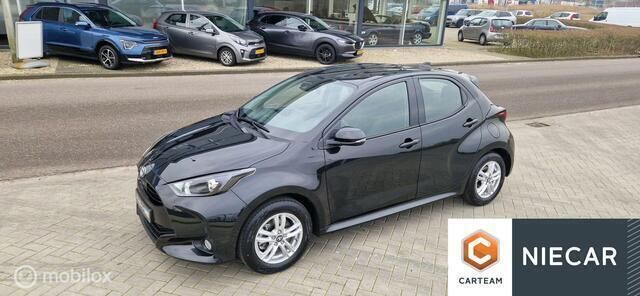 Occasion Toyota Yaris 91 PK (66 kW) 2024 Zwart Hatchback