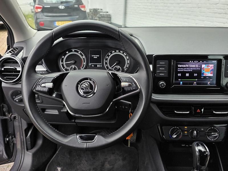 Occasion Skoda Fabia Ambition 112 PK (82 kW) 2023 Grijs Hatchback