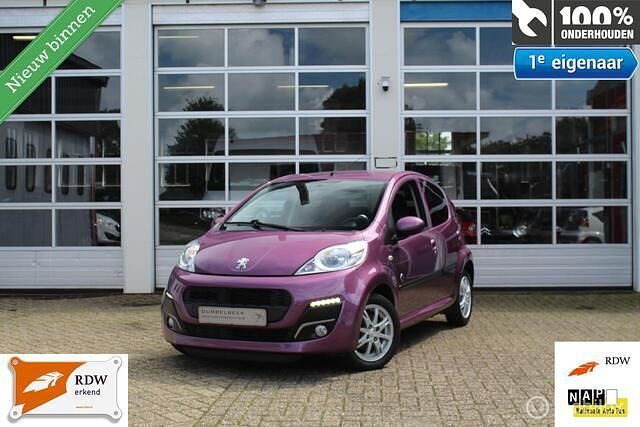 Paars Gebruikt 2013 Peugeot 107 Envy Hatchback | € 4.945 (Eerlijke prijs) - Afbeelding 1/4