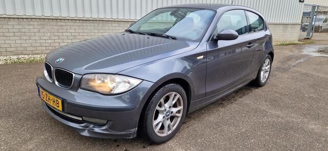 Grijs Gebruikt 2008 BMW 118 Hatchback | € 2.250 (Goede deal) - Afbeelding 1/4