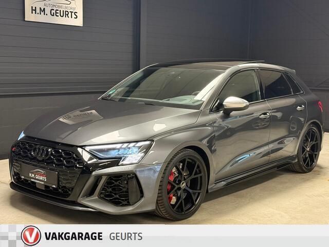Grijs Gebruikt 2022 Audi RS3 Hatchback | € 49.500 - Afbeelding 1/4