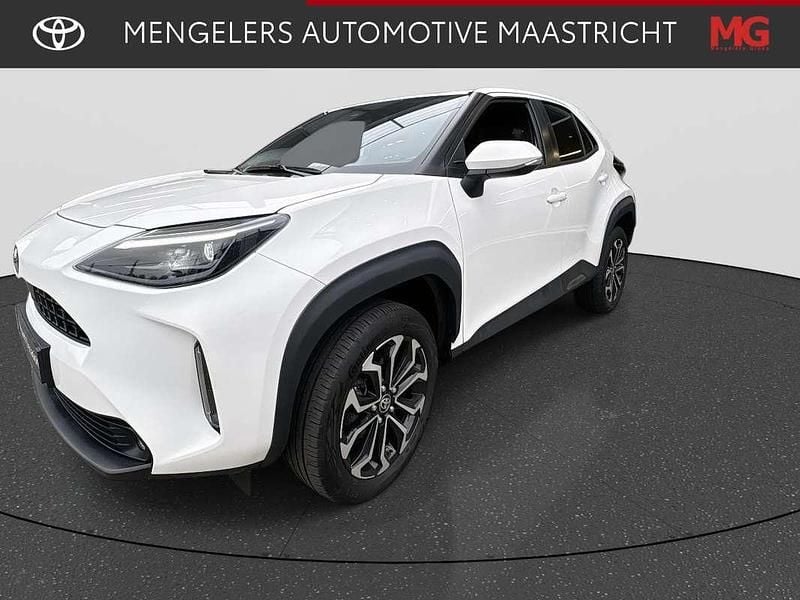 Wit Gebruikt 2022 Toyota Yaris Cross Edition SUV | € 26.950 (Eerlijke prijs) - Afbeelding 1/4
