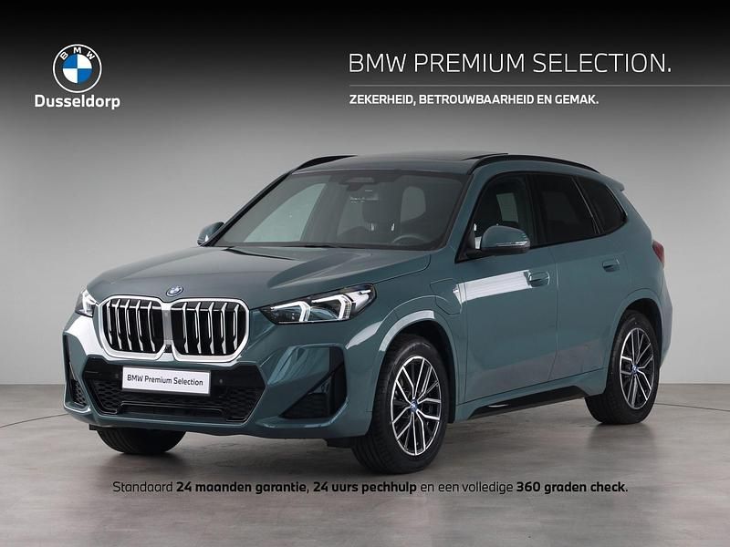 Groen Gebruikt 2024 BMW X1 M Sport SUV | € 57.450 (Iets duurder) - Afbeelding 1/4