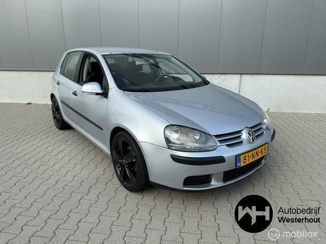 Grijs Gebruikt 2004 VW Golf IV Trendline Hatchback | € 1.585 (Eerlijke prijs) - Afbeelding 1/4