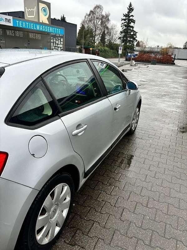 Grijs Gebruikt 2005 Citroën C4 Hatchback | € 1.999 (Eerlijke prijs) - Afbeelding 1/4