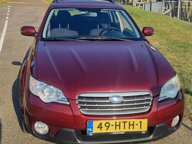 Rood Gebruikt 2009 Subaru Legacy Exclusive+ Stationwagen | € 4.000 (Iets duurder) - Afbeelding 1/4