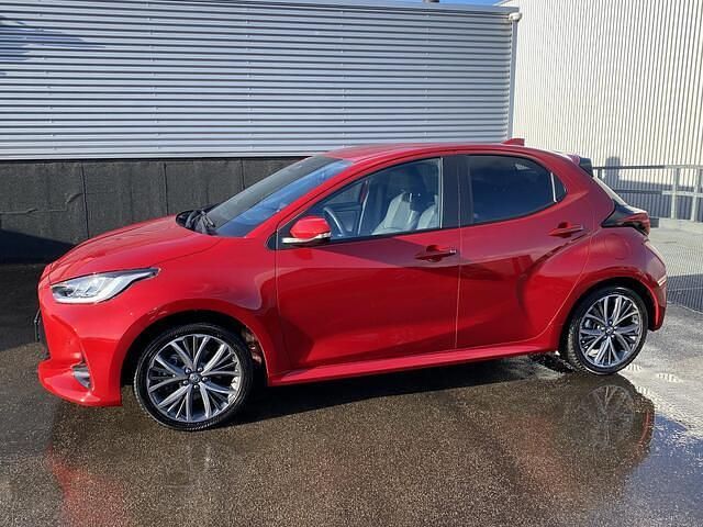 Occasion Toyota Yaris Executive 131 PK (96 kW) 2024 Rood Hatchback