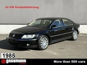 Zwartschwarz Gebruikt 2002 VW Phaeton Sedan | € 18.900 - Afbeelding 1/4