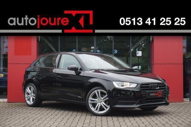 Zwart Gebruikt 2016 Audi A3 Sportback Attraction Hatchback | € 9.999 (Eerlijke prijs) - Afbeelding 1/4