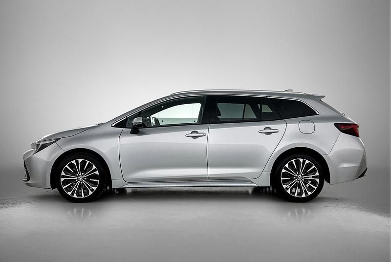 Occasion Toyota Corolla Hybrid 127 PK (93 kW) 2024 Grijs Stationwagen