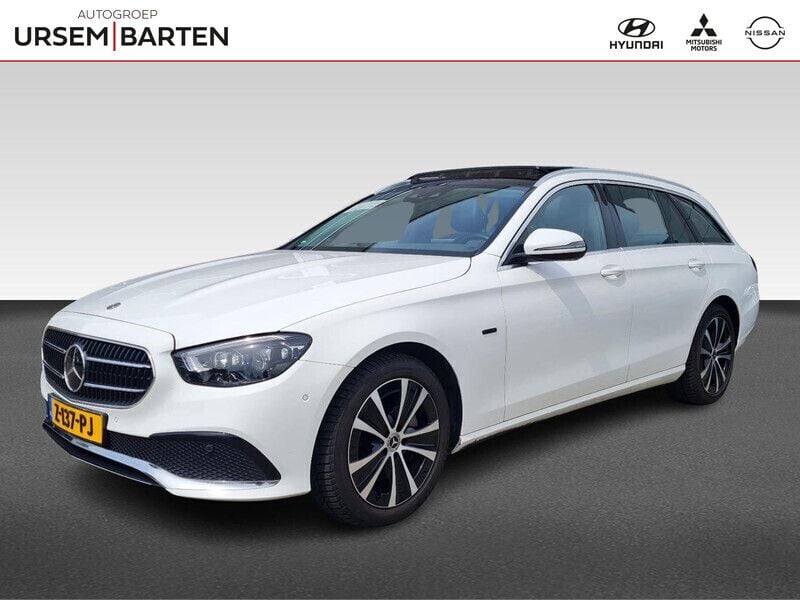 Wit Gebruikt 2021 Mercedes E300 AMG line Stationwagen | € 34.930 (Goede deal) - Afbeelding 1/4
