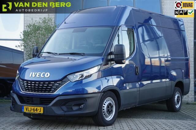 Blauw Gebruikt 2021 Iveco Daily Van | € 27.800 - Afbeelding 1/4