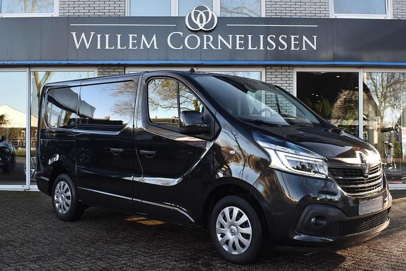 Zwart Occasion 2021 Renault Trafic MPV | € 17.950 (Super prijs) - Afbeelding 1/4