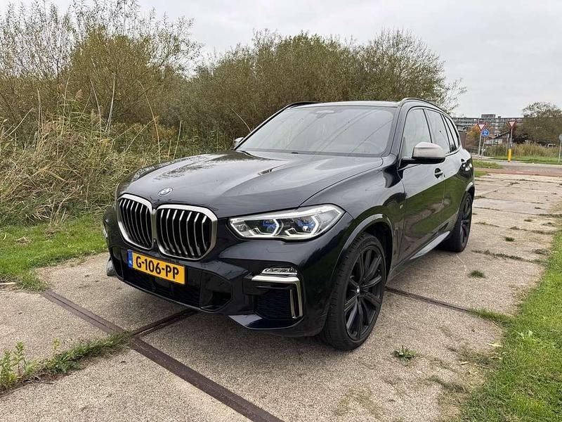 Zwart Gebruikt 2019 BMW M550 Sedan | € 52.500 - Afbeelding 1/4