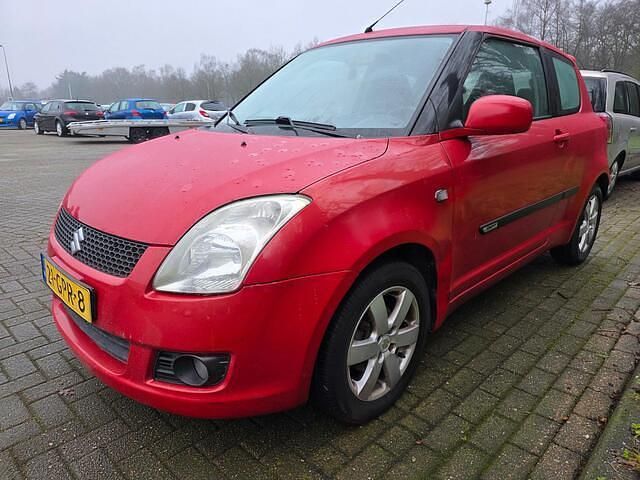 Occasion Suzuki Swift 93 PK (68 kW) 2008 Rood Hatchback
