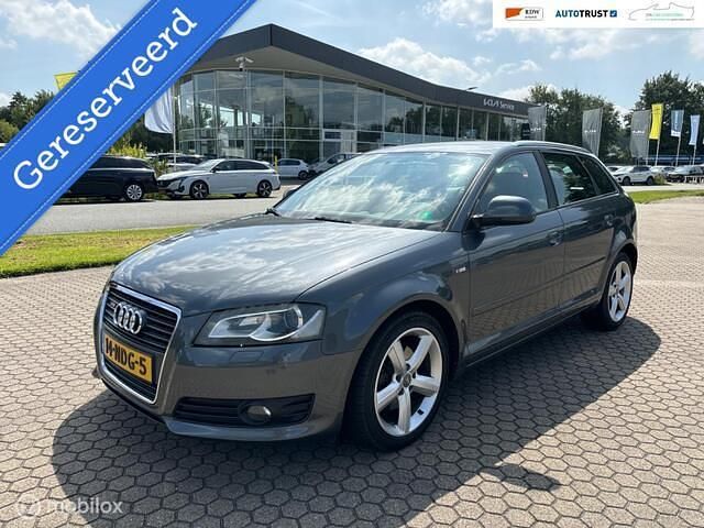 Grijs Gebruikt 2010 Audi A3 Sportback S-Line Hatchback | € 7.990 (Iets duurder) - Afbeelding 1/4