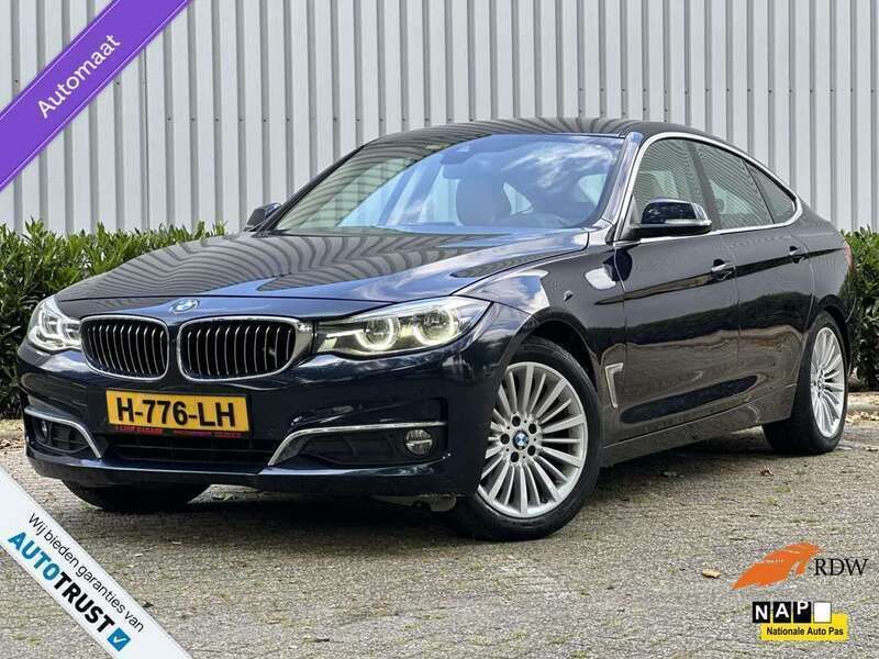 Blauw Gebruikt 2018 BMW 330 Gran Turismo Executive Hatchback | € 22.999 - Afbeelding 1/4