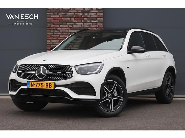 Occasion Mercedes GLC300 AMG line 211 PK (155 kW) 2020 Wit SUV