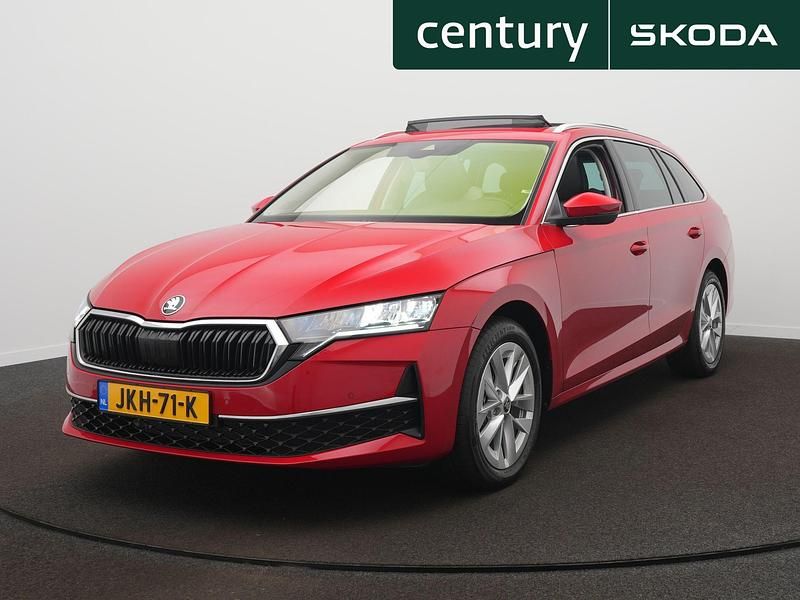 Rood Occasion 2025 Skoda Octavia Business Line Stationwagen | € 37.995 (Eerlijke prijs) - Afbeelding 1/4