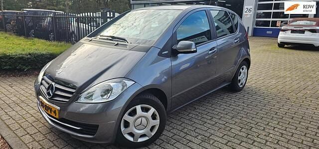 Grijs Gebruikt 2011 Mercedes A160 Business MPV | € 3.950 (Eerlijke prijs) - Afbeelding 1/4