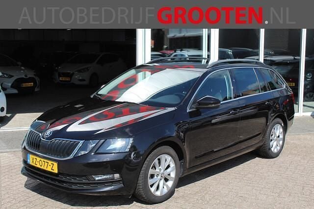 Zwart Gebruikt 2019 Skoda Octavia Business Line Stationwagen | € 12.188 (Goede deal) - Afbeelding 1/4