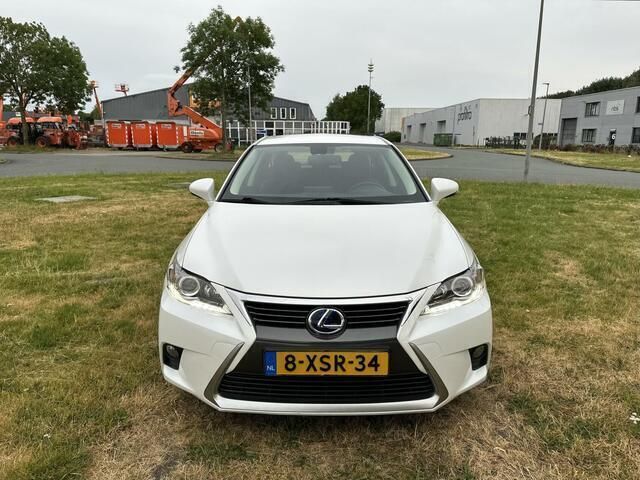 Occasion Lexus CT200h Business Edition 99 PK (72 kW) 2014 Wit Hatchback