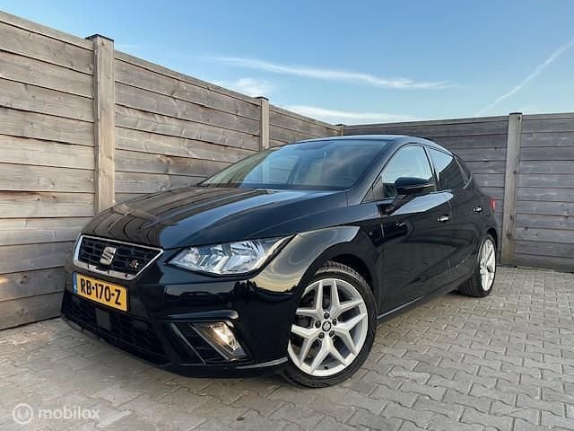 Zwart Gebruikt 2017 Seat Ibiza Business Hatchback | € 12.950 (Eerlijke prijs) - Afbeelding 1/4