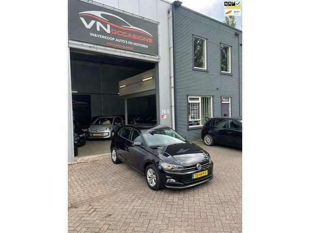 Zwart Gebruikt 2018 VW Polo Comfortline Hatchback | € 13.950 (Duur) - Afbeelding 1/4