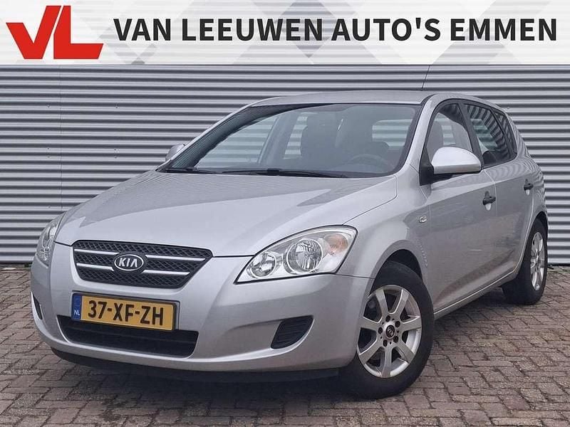 Occasion Kia Ceed 109 PK (80 kW) 2007 Grijs (metallic) Hatchback