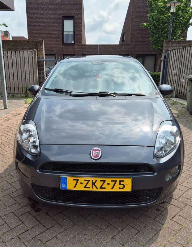 Grijs Gebruikt 2013 Fiat Punto Pop Hatchback | € 2.650 (Super prijs) - Afbeelding 1/4