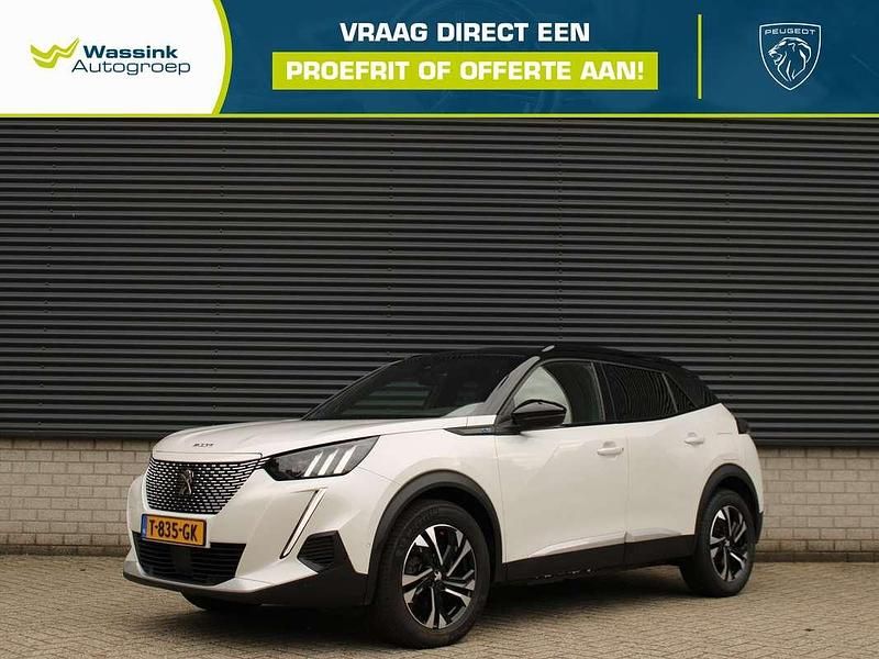 Wit Gebruikt 2023 Peugeot e-2008 GT SUV | € 22.900 (Iets duurder) - Afbeelding 1/4
