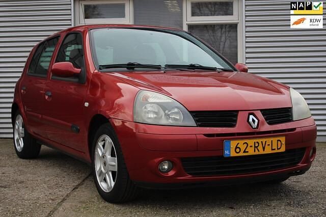 Rood Occasion 2005 Renault Clio R.S. Authentique Hatchback | € 1.200 (Eerlijke prijs) - Afbeelding 1/4