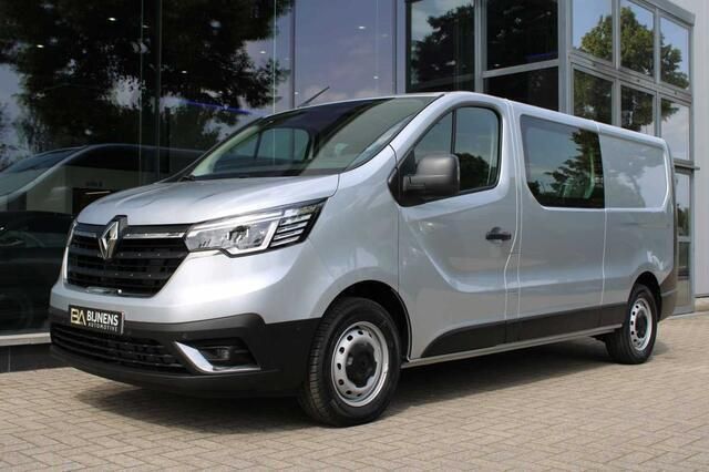 Zilver Gebruikt 2024 Renault Trafic Van | € 42.950 - Afbeelding 1/4