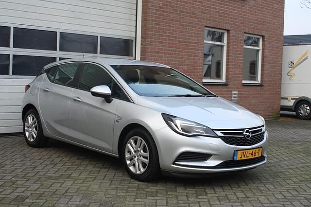 Occasion Opel Astra Edition 110 PK (80 kW) 2019 Grijs Hatchback