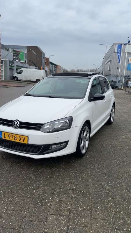 Wit Gebruikt 2013 VW Polo Highline Hatchback | € 6.400 (Goede deal) - Afbeelding 1/4