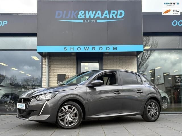 Grijs Gebruikt 2021 Peugeot 208 Allure Hatchback | € 15.990 (Goede deal) - Afbeelding 1/4