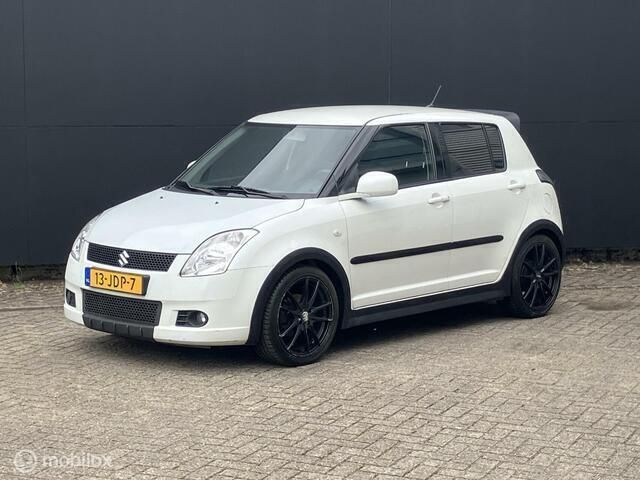 Wit Gebruikt 2009 Suzuki Swift Sport Hatchback | € 3.950 (Eerlijke prijs) - Afbeelding 1/4