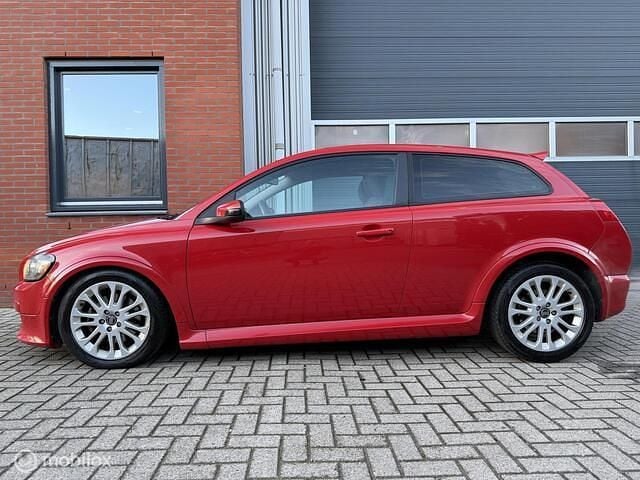 Rood Occasion 2006 Volvo C30 Momentum Hatchback | € 2.950 (Super prijs) - Afbeelding 1/4