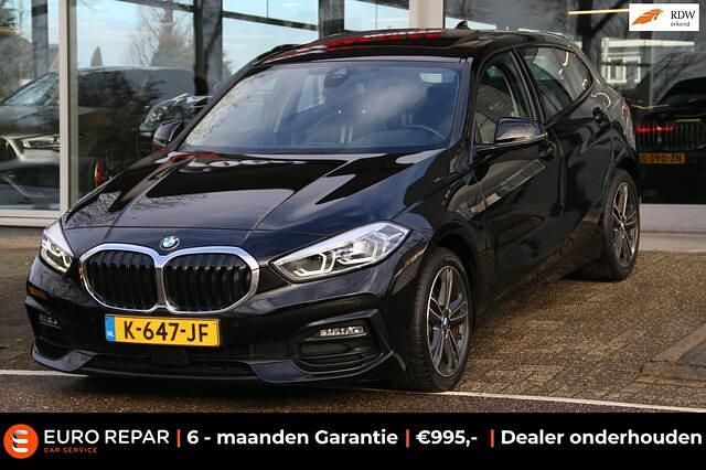 Occasion BMW 118 Executive 136 PK (100 kW) 2021 Zwart Hatchback