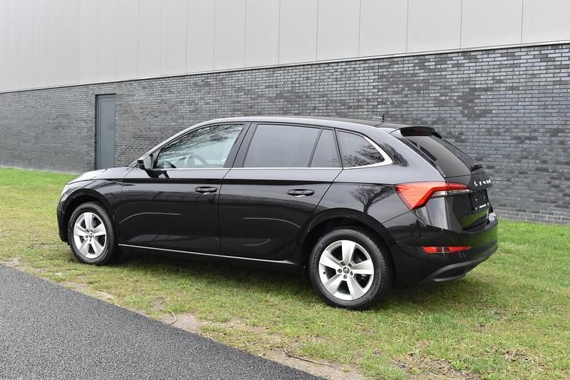 Occasion Skoda Scala Ambition 111 PK (81 kW) 2023 Zwart (metallic) Hatchback