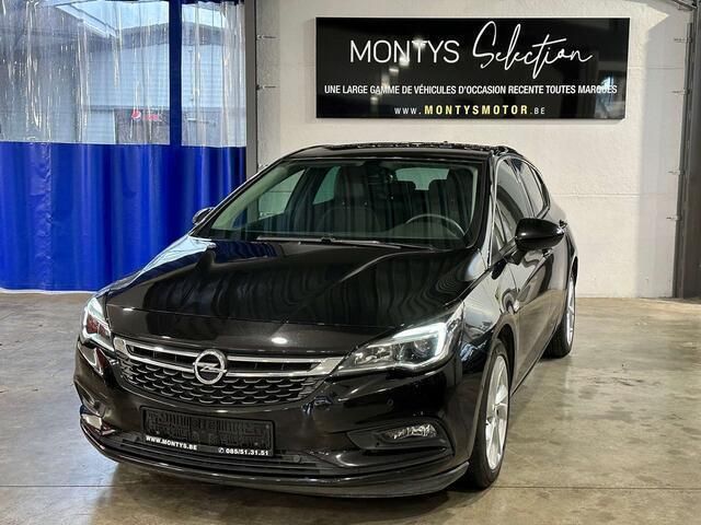 Zwart Gebruikt 2018 Opel Astra Innovation Sedan | € 11.990 (Goede deal) - Afbeelding 1/4