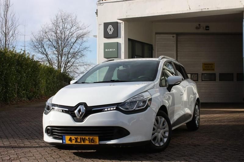 Occasion Renault Clio GrandTour Expression 90 PK (66 kW) 2014 Wit Stationwagen