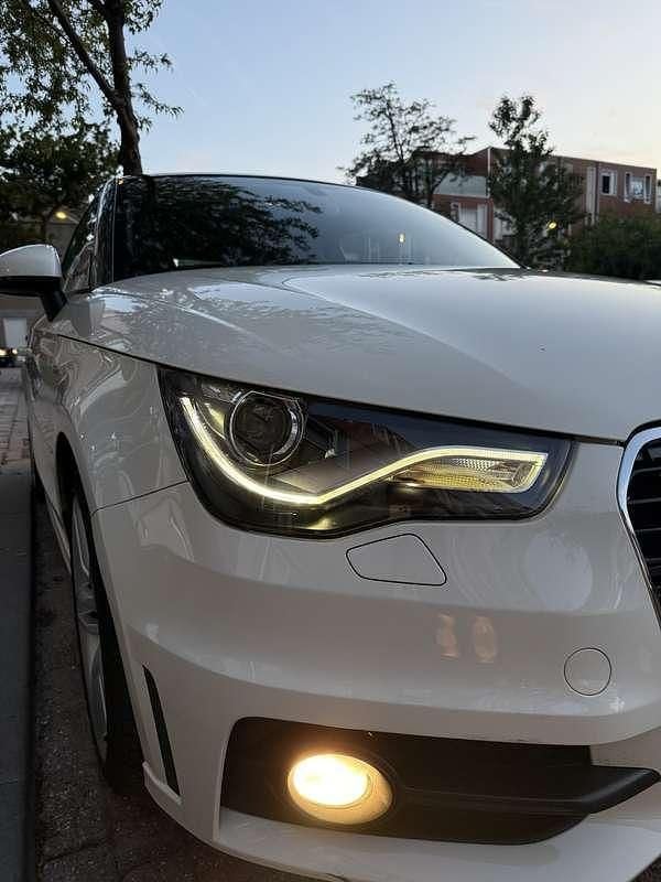 Wit Gebruikt 2011 Audi A1 Hatchback | € 13.490 (Iets duurder) - Afbeelding 1/4