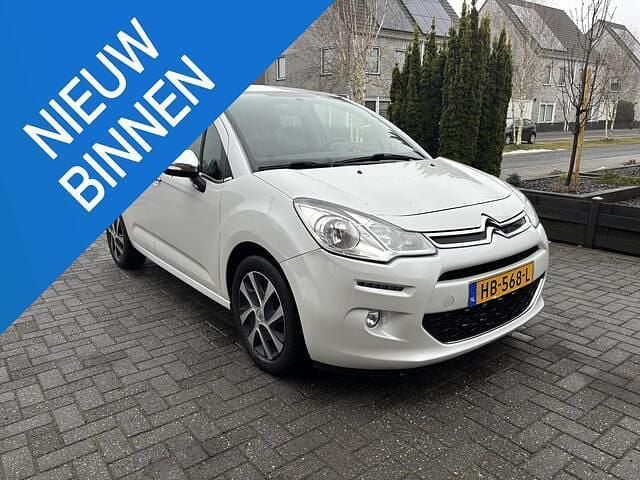 Wit Occasion 2015 Citroën C3 PureTech Hatchback | € 4.450 (Goede deal) - Afbeelding 1/4